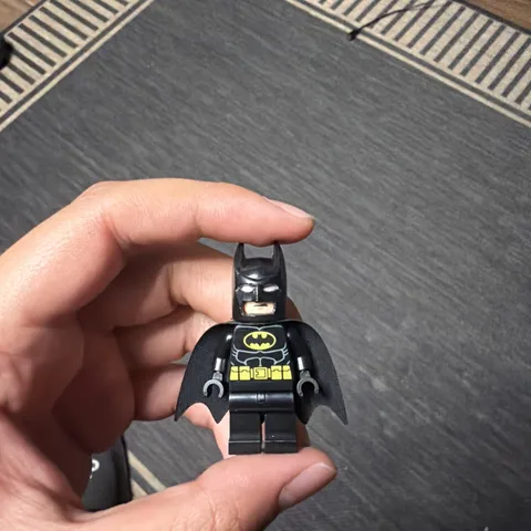 LEGO Batman Type 1 cowl Minifigure Black Suit with Cape