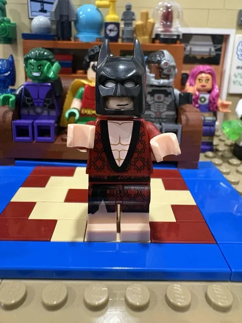 LEGO Lobster Lovin' Batman Minifigure 71017 CMF Movie Series 1 Complete Set
