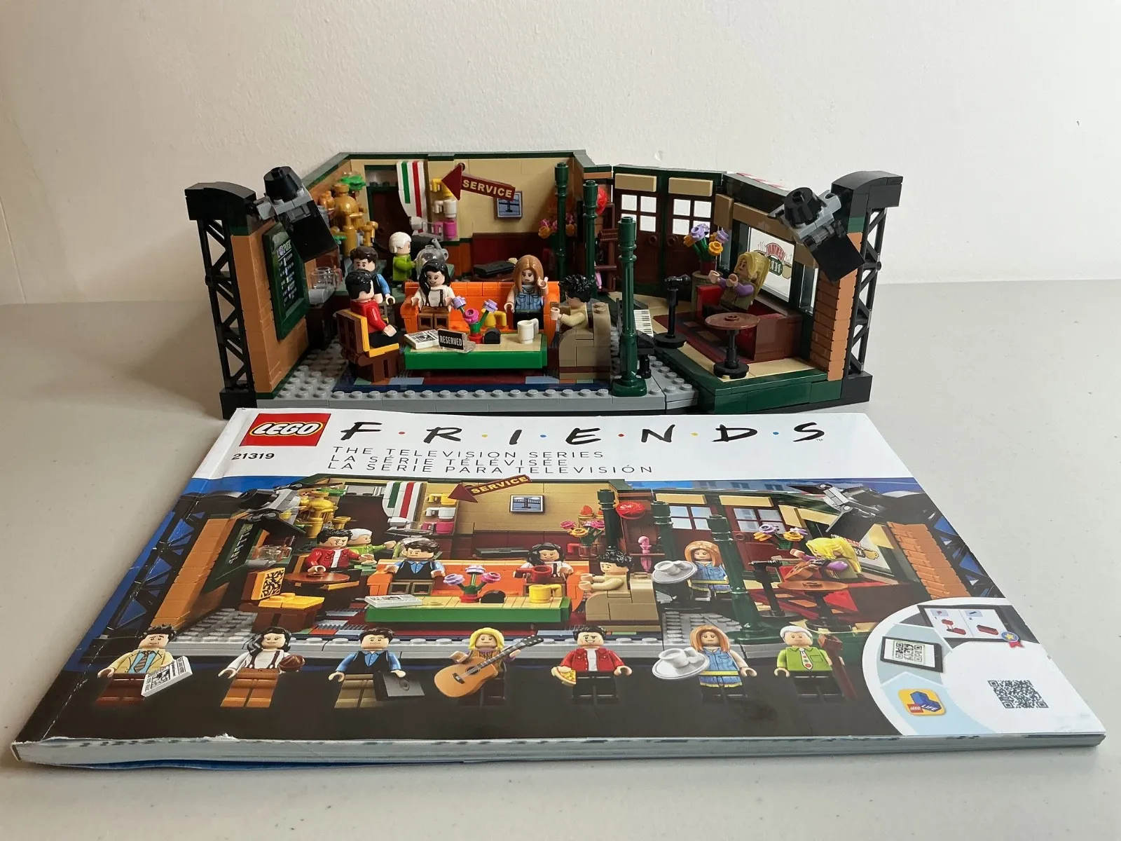 LEGO Friends 21319 Central Perk [PRE-BUILT]
