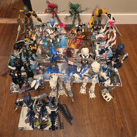 LEGO Bionicle Lot of 19 Figures w/ Manuals & Masks Mixed Collection