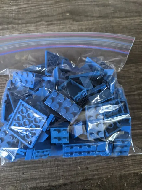 LEGO? BLUE COLOR 125+ PIECE LOT VARIOUS SIZES & SHAPES PREOWNED PLEASE READ!