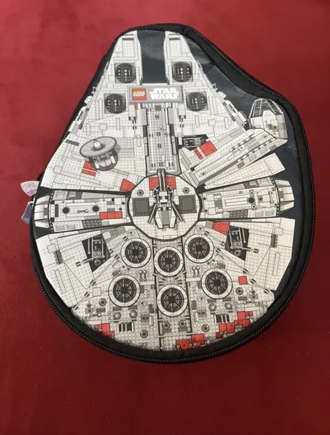 LEGO STAR WARS MILLENNIUM FALCON ZIPPERED STORAGE BAG MINI FIGURE CARRYING CASE