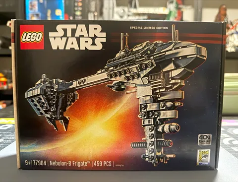 LEGO 77904 Star Wars Nebulon-B Frigate Limited Edition SDCC 2020