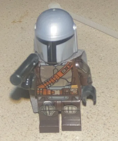 LEGO Star Wars The Mandalorian Minifigure Gray Cape Blaster Accessory