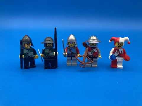 LEGO Kingdoms Minifigure Lot Of 5 (2 Lion Knights, 1 Jester, 2 Dragon Knights)