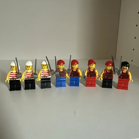 Lego Pirates III Chess Minifigure pi179 Pirate Red striped Lot of 8