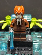 LEGO Star Wars: Plo Koon Minifigure w/ Blue Lightsaber Plastic