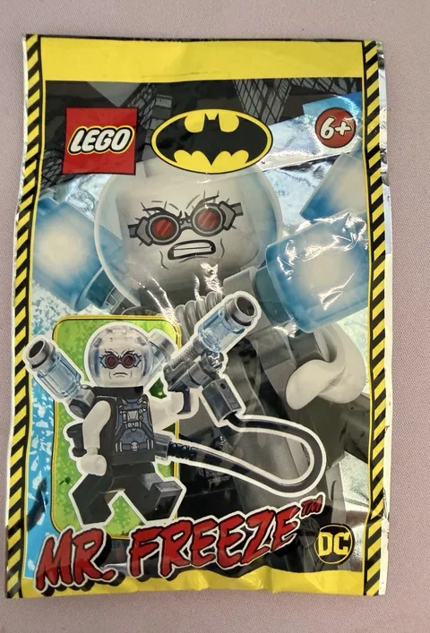 LEGO Super Heroes DC Comics Mr. Freeze foil pack 212007 (SEALED)