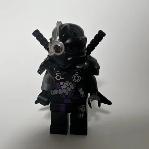 Lego Ninjago Minifigure General Cryptor Rebooted w/ Katanas 70725 70726 70721