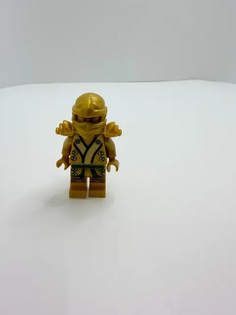 Lego Ninjago The Final Battle Lloyd (Golden Ninja) Minifigure njo0073
