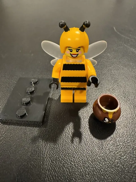 LEGO Series 10 Collectible Minifigures 71029 Bumblebee Girl complete w/Honey Pot