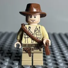 Lego Minifigure Indiana Jones - Tan Open Collar Shirt iaj020 - 1C