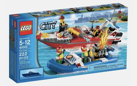 LEGO 60005 City Set Fire Boat. New Freeshipping USA  ! OK