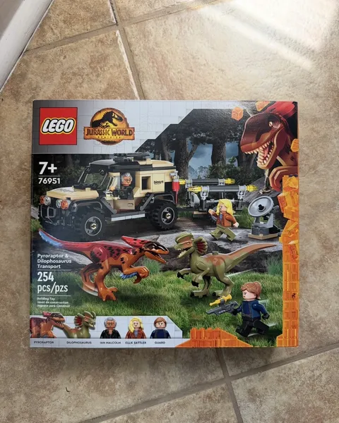 LEGO Jurassic World: Pyroraptor & Dilophosaurus Transport (76951)