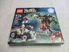 LEGO MONSTER FIGHTERS 9463 THE WEREWOLF SET 243 PCS NEW SEALED 2012