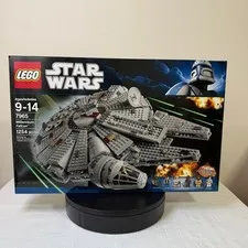LEGO 7965 Star Wars: Millennium Falcon (New Sealed In Box)