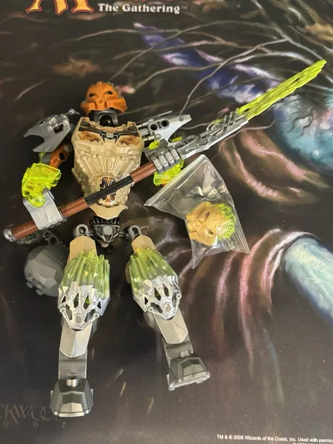 LEGO BIONICLE – Pohatu Uniter of Stone 71306 – Retired (2016) + Gold Mask
