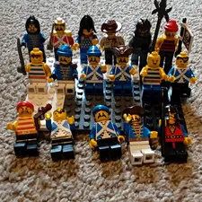 Vintage 1900's LEGO Minifigure Lot Of 17 Pirates Soldiers Cowboy Figures