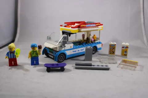 LEGO CITY: Ice-Cream Truck (60253) -- INCOMPLETE Parts Lot