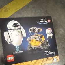 LEGO 43279 Disney Pixar Wall-E and EVE – Brand new, factory-sealed.