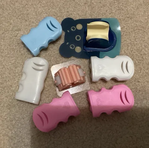 Heavy-duty shower head holder 6 Pieces Pink White Light Blue Dark Blue Tan