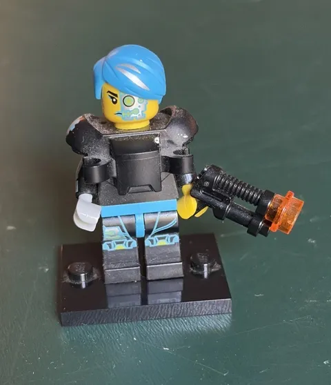 Lego Minifigures Series 16 Cyborg 71013 Pre Built Retired Blue Hair