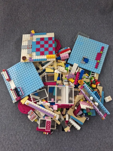 LEGO Friends Bulk Lot 1.6 lb Mixed Pieces Plates Windows Pink Blue Incomplete