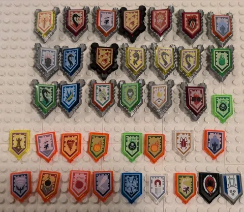 Retired Lego Nexo Knights Lot Of 37 Power Shields, 20 Shield Plates See Pics!