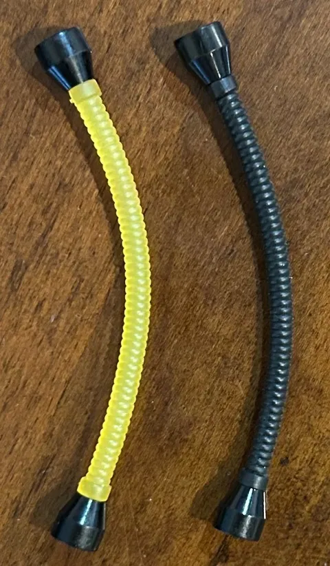 2 LEGO Flexible 8.5L Hoses With Tabless Ends 1 Yellow And 1 Black