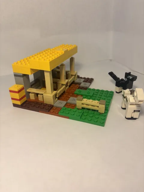 LEGO Minecraft 21171 Horse Stable INCOMPLETE No Minifigures Missing Small Parts