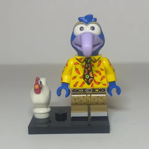 LEGO The Muppets CMF Series Gonzo Minifigure w/ Chicken Figure & Display Stand