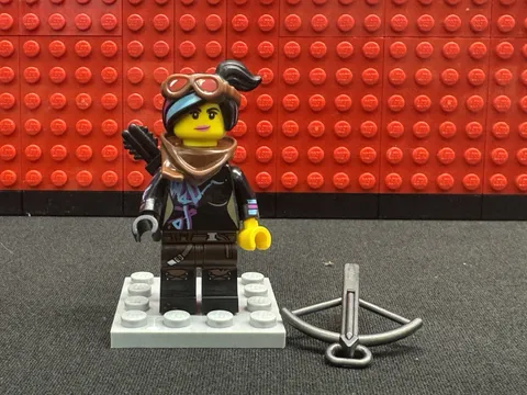 LEGO Minifig tlm117 - Lucy Wyldstyle with Black Quiver