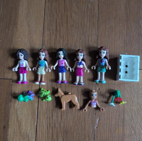 LEGO Friends Minifigure Minidoll and Animal Lot Gecko German Shepherd Turtle2009
