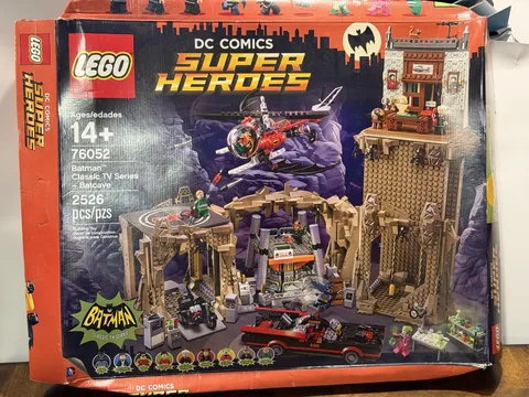 New LEGO DC Super Heroes 76052 Batman Classic TV Series Batcave - Smushed Box