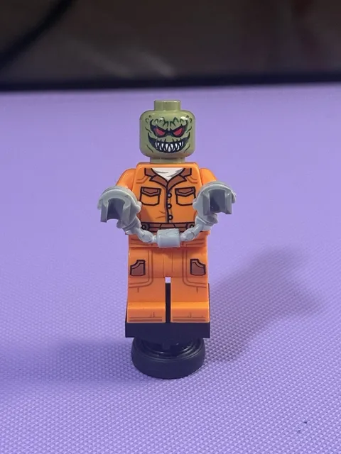 LEGO Killer Croc Minifigure 76300 Batman Villain Arkham Asylum NEW