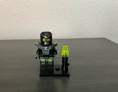 LEGO Minifigure Series 11 Evil Mech col166 CMF 71002 Rare Retired HTF