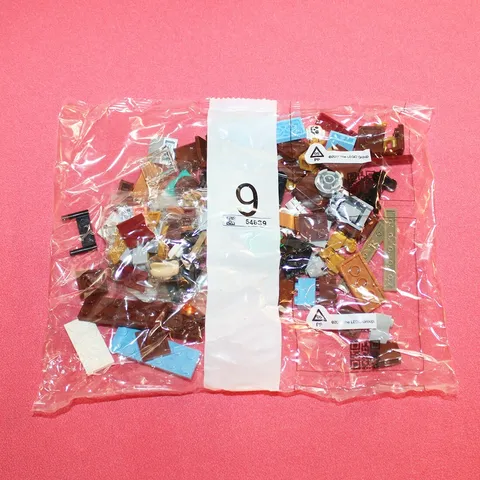 LEGO 70425 Newbury High School / Hidden Side Parts Bag Number 9