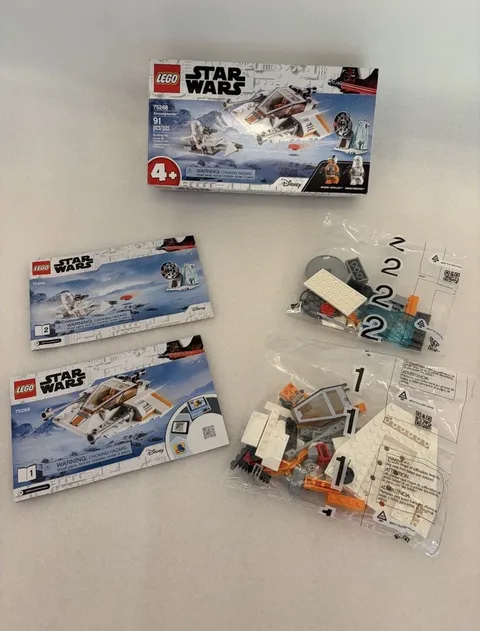 LEGO Set 75268 , 100% complete with original box and instruction manual included