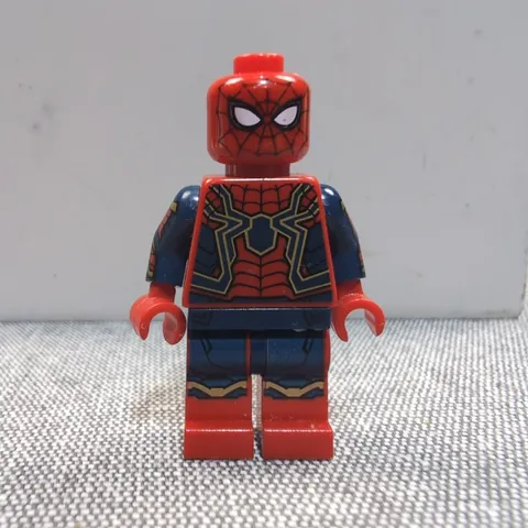 Lego Marvel Super Heroes Minifigure SH0510 Iron Spider-Man Mechanical Arms 1Q