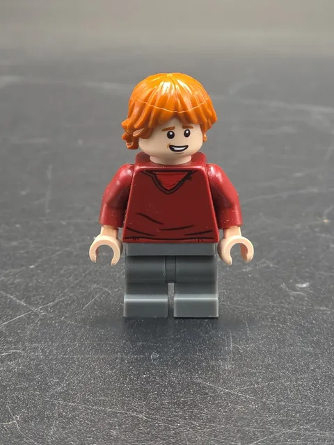 LEGO Harry Potter Minifigure Ron Weasley - Dark Red Sweater (Genuine)