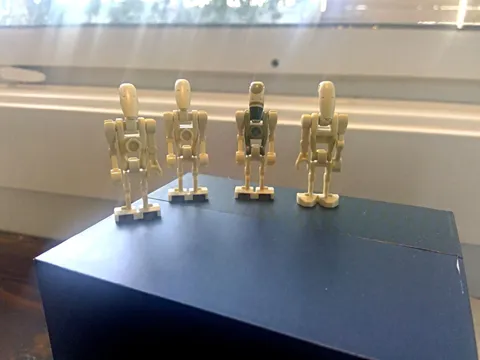 LEGO Star Wars B1 Battle Droid Minifigure Tan LOT of 4 Separatist Clone Wars