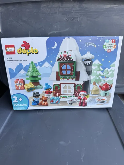Lego Duplo Santa's Gingerbread House (10976) SEALED 