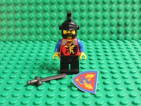 Lego Minifigure - Dragon Knights - Knight, Black Legs, Dragon Helmet shield AW16
