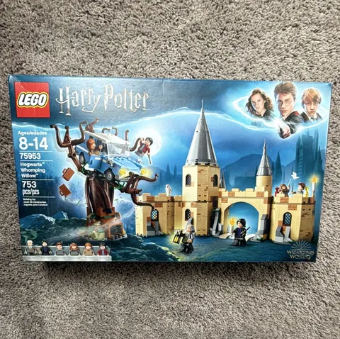 LEGO Harry Potter Hogwarts Whomping Willow Set 75953 753pcs Ages 8-14