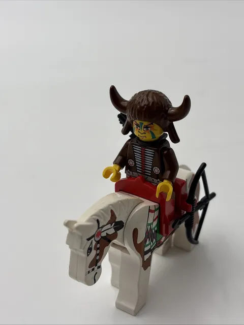 LEGO 6748 Western Indians Boulder Cliff Canyon Medicineman Indian Minifig Horse