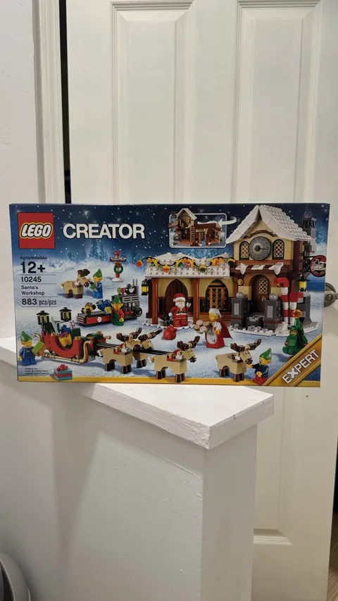 LEGO Creator Expert: Santa's Workshop (10245) Brand New Sealed