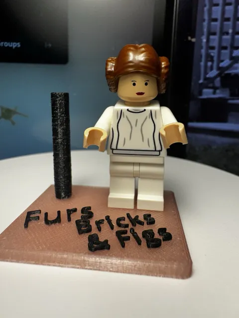 Lego Star Wars Minifigure Princess Leia  SW0175 Mint