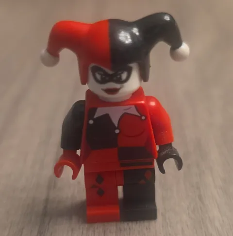 LEGO Harley Quinn Minifigure - DC Theme, Red & Black Jester Outfit