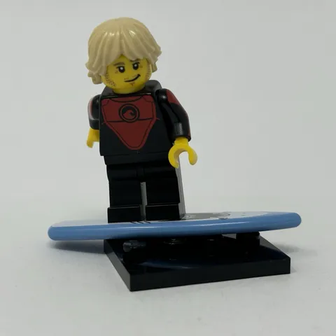Lego Pro Surfer Minifigure Collectible Series 17 CMF Complete w/ Shark Surfboard