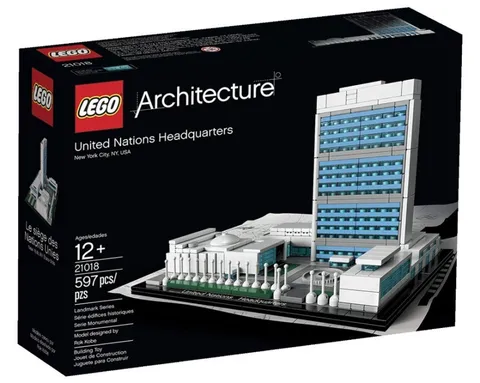 LEGO Architecture 21018 United Nations Headquarters NYC 597pcs Set
